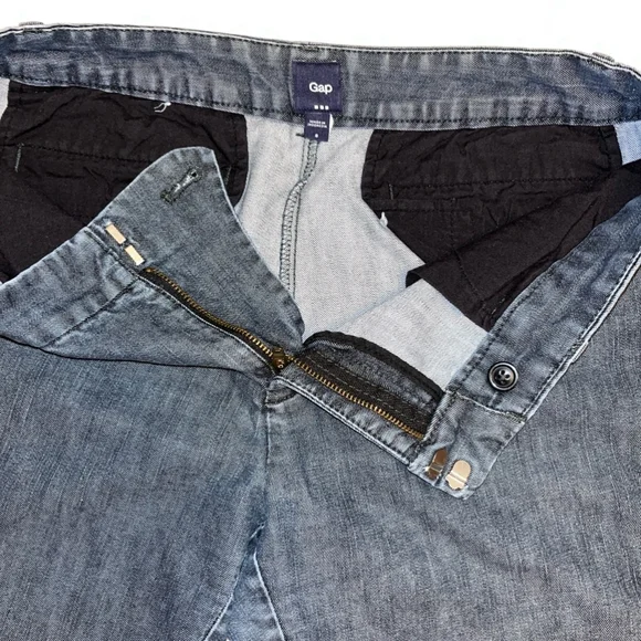 Women's Gap Denim Shorts Size 10 Blue - Picture 3 of 3